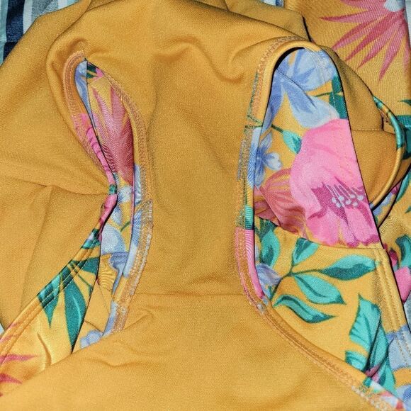 ART CLASS SWIMSUIT MEDIUM 7/8. ^ - Picture 3 of 4